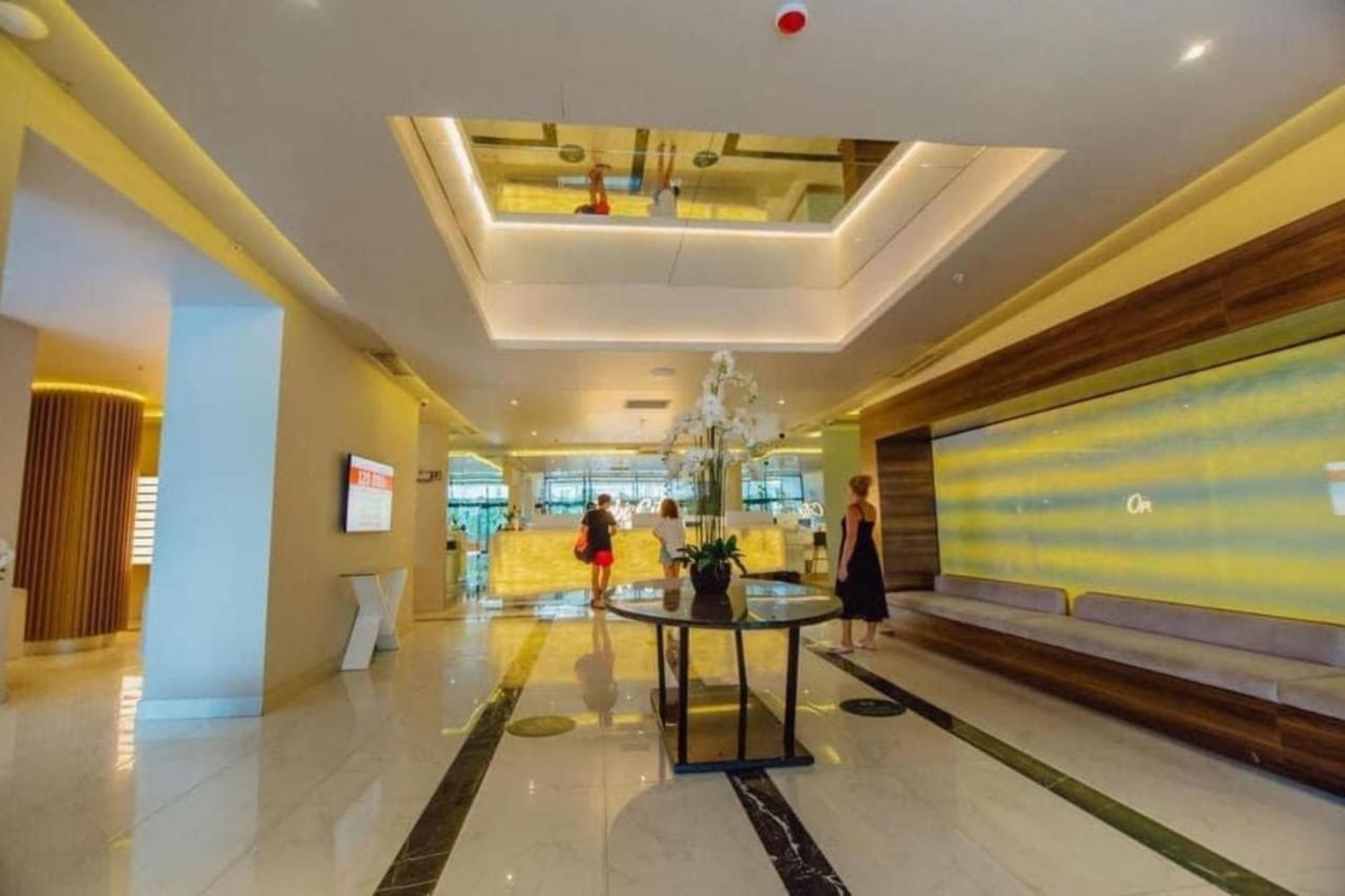Orbi City Batumi With Sea View Bagian luar foto