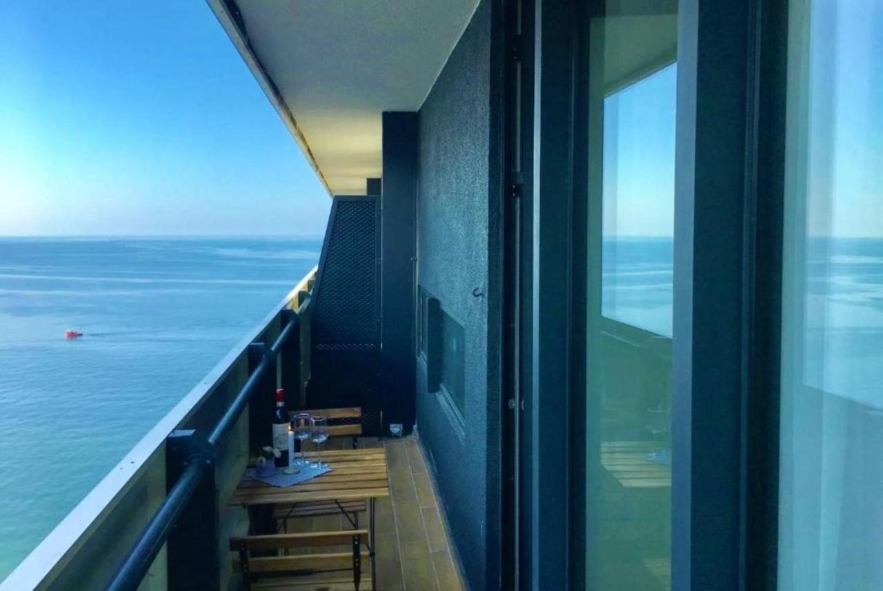 Orbi City Batumi With Sea View Bagian luar foto