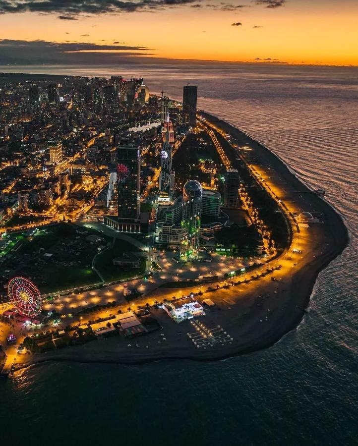 Orbi City Batumi With Sea View Bagian luar foto