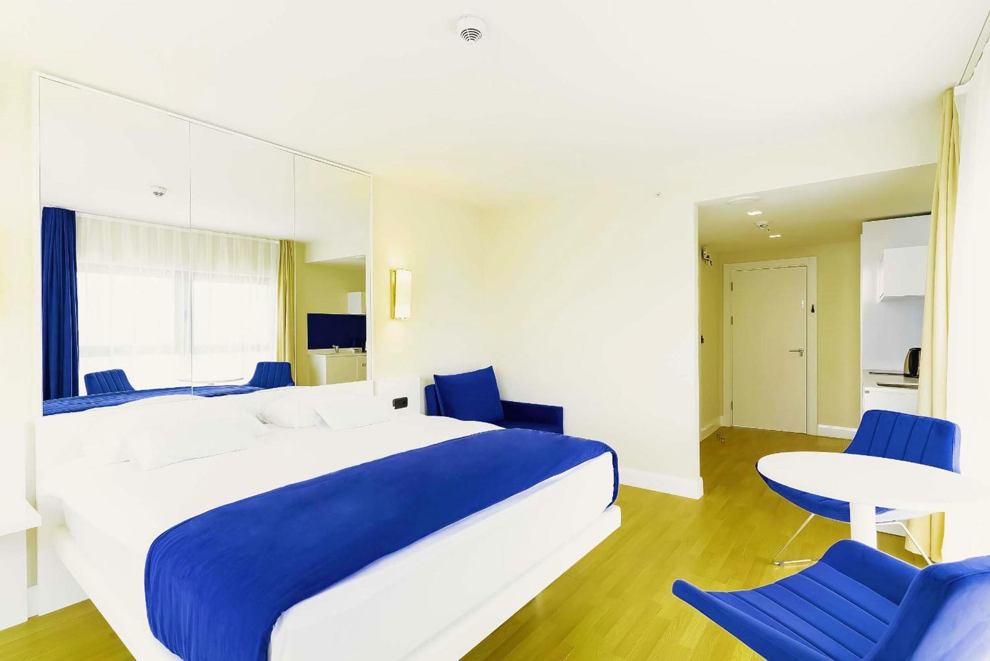 Orbi City Batumi With Sea View Bagian luar foto