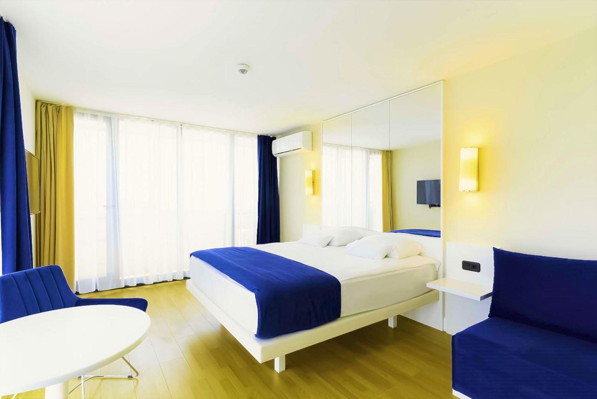 Orbi City Batumi With Sea View Bagian luar foto